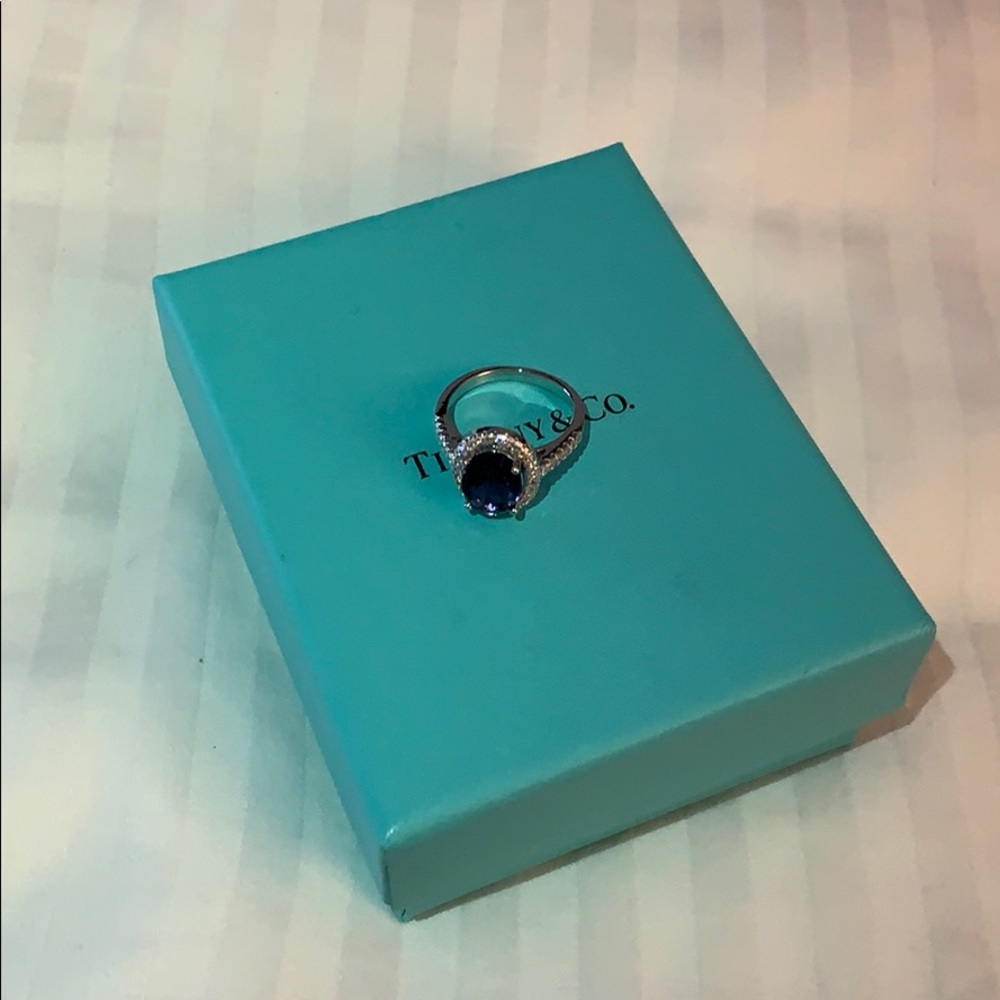 Australian Crystal Oval Stone Ring...
